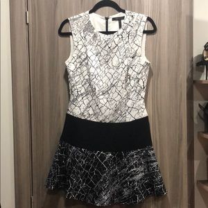 BCBGMaxAzria Dresses - BCBG Lillian dress size 4 BCBGMaxAzria Dresses - BCBG Lillian dress size 4